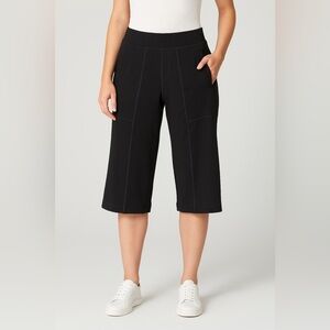Lululemon Black Cropped Wide-Leg Pants - Size M